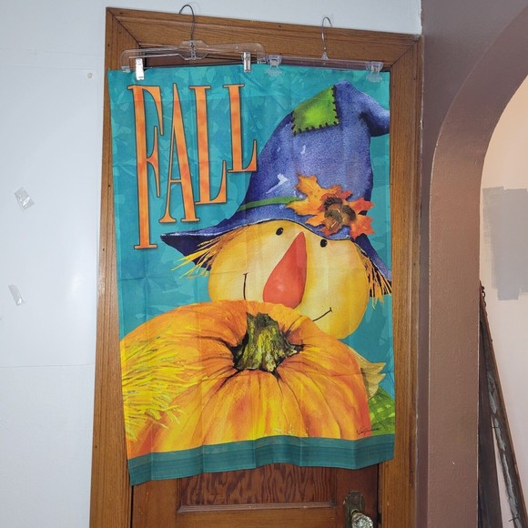 Hummingbird Haven Lg. Flag 28"X40"~”SCARECROW ~ FALL” - Picture 1 of 5